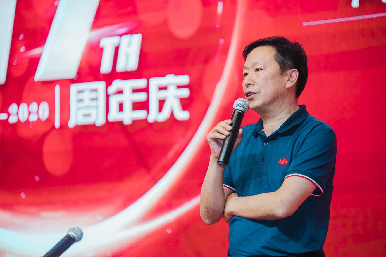 亚美AM8AG十七载 因你更精彩